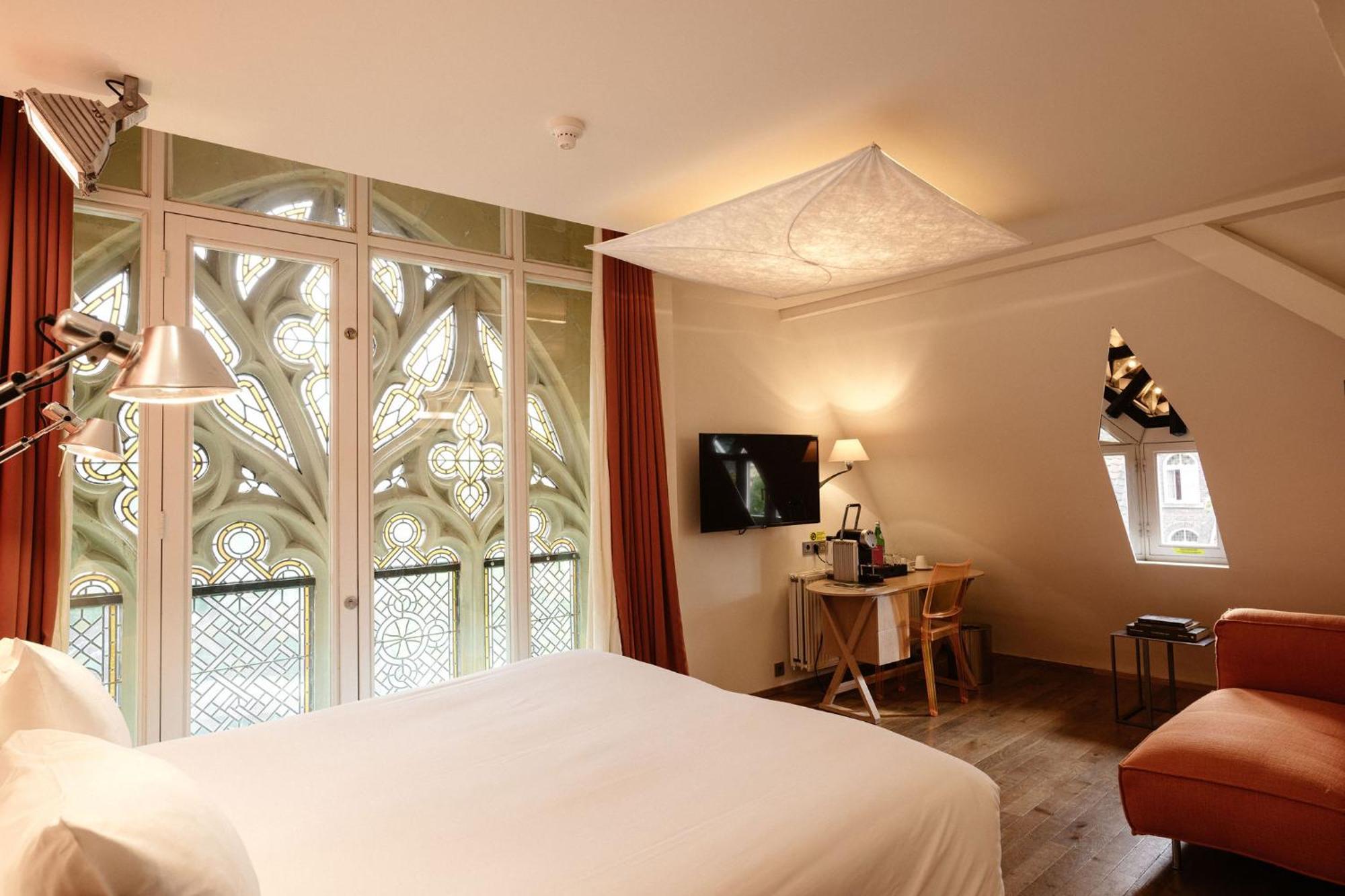 Kruisherenhotel Maastricht - Oostwegel Collection, Member Of Design Hotels Εξωτερικό φωτογραφία A room at the hotel