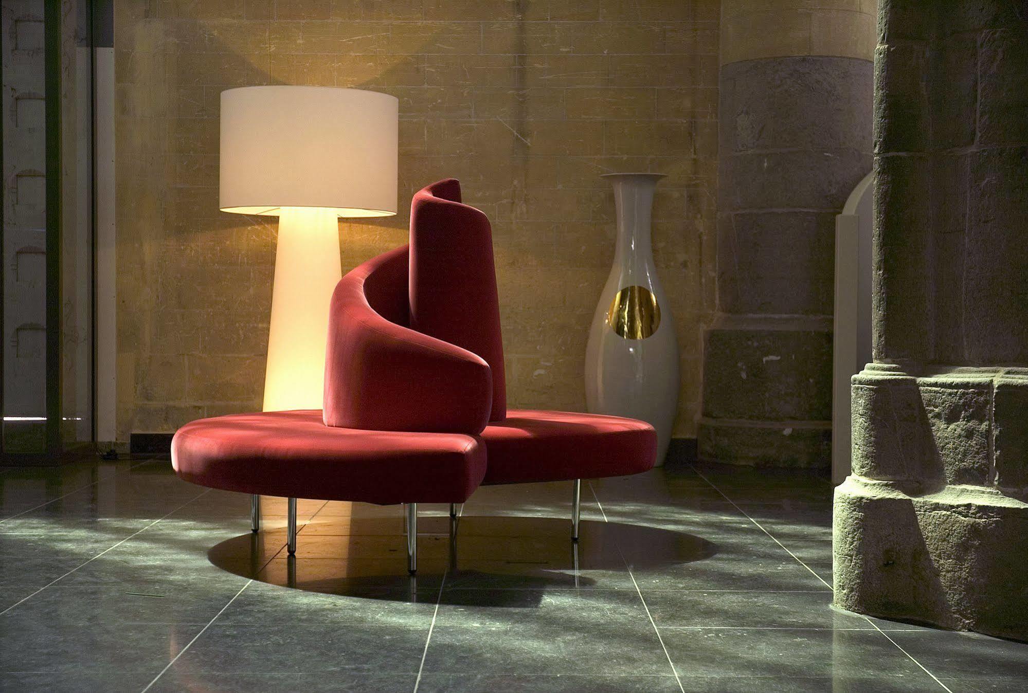 Kruisherenhotel Maastricht - Oostwegel Collection, Member Of Design Hotels Εξωτερικό φωτογραφία The interior of the hotel