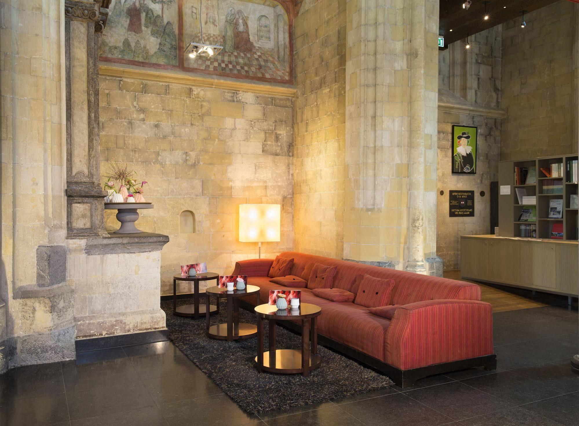 Kruisherenhotel Maastricht - Oostwegel Collection, Member Of Design Hotels Εξωτερικό φωτογραφία The interior of the museum