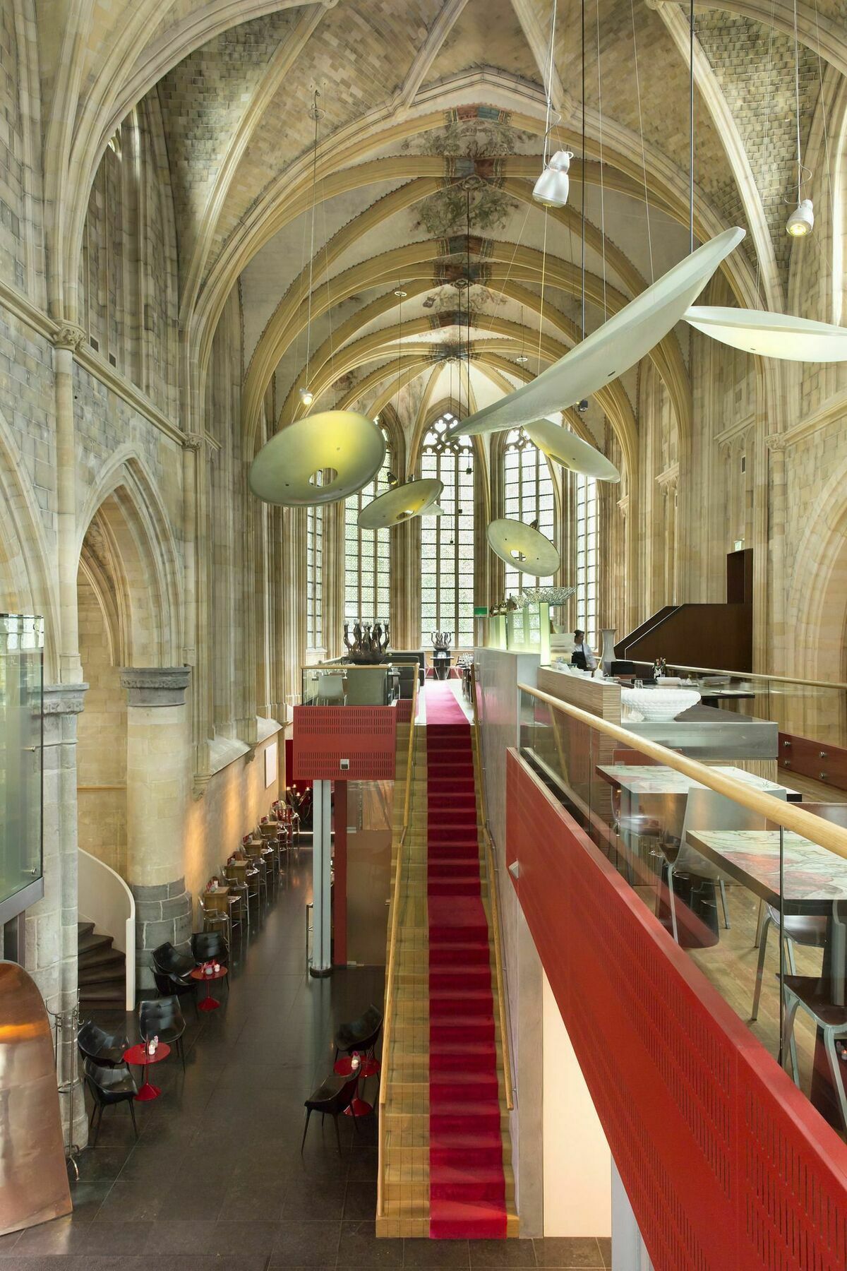 Kruisherenhotel Maastricht - Oostwegel Collection, Member Of Design Hotels Εξωτερικό φωτογραφία The interior of the new library