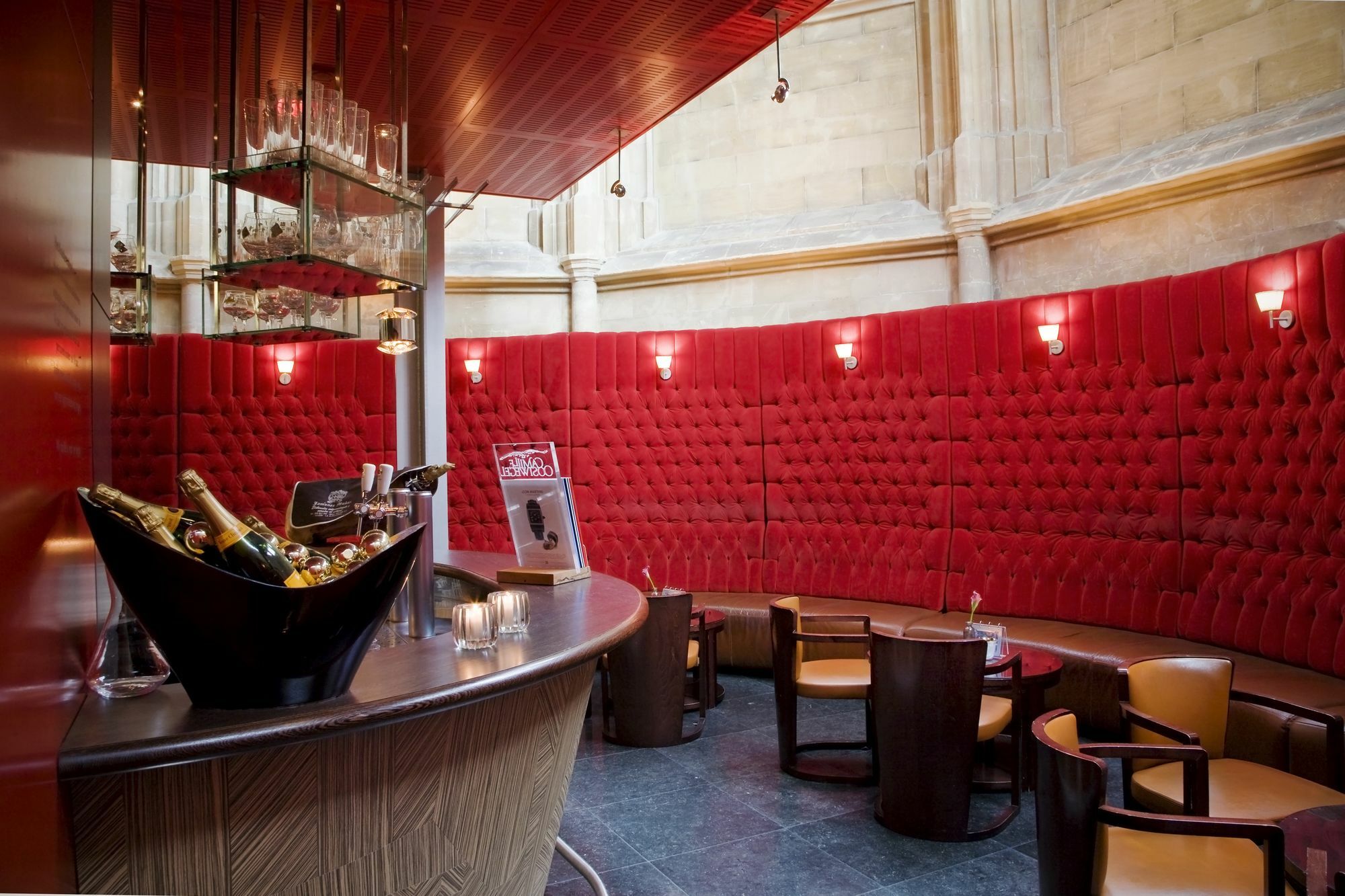 Kruisherenhotel Maastricht - Oostwegel Collection, Member Of Design Hotels Εξωτερικό φωτογραφία The bar at the London Edition